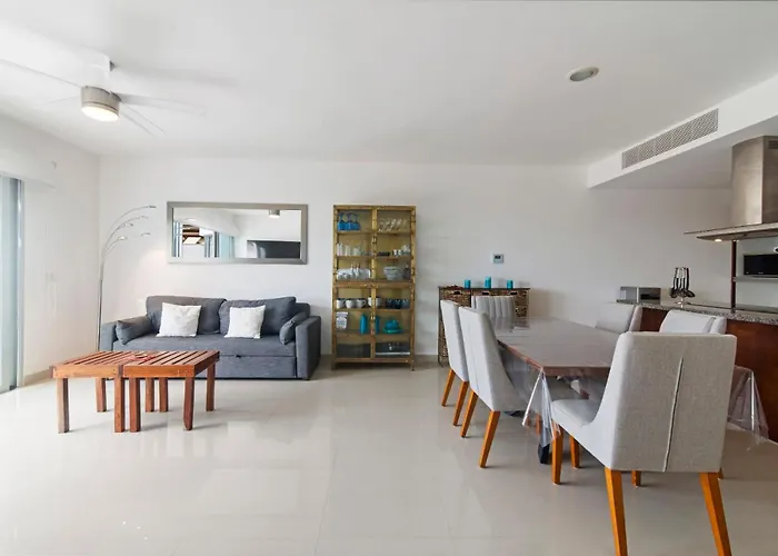 Exclusive Ocean-view In Riviera Maya Apartment